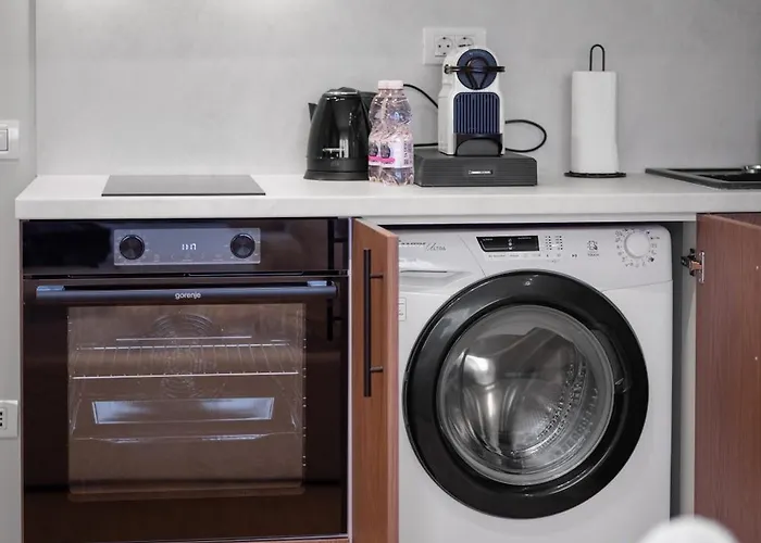 Center Boutique Design - Near Old Town *