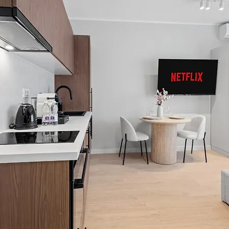 City Center Boutique Design Studio Near Old Town Бухарест