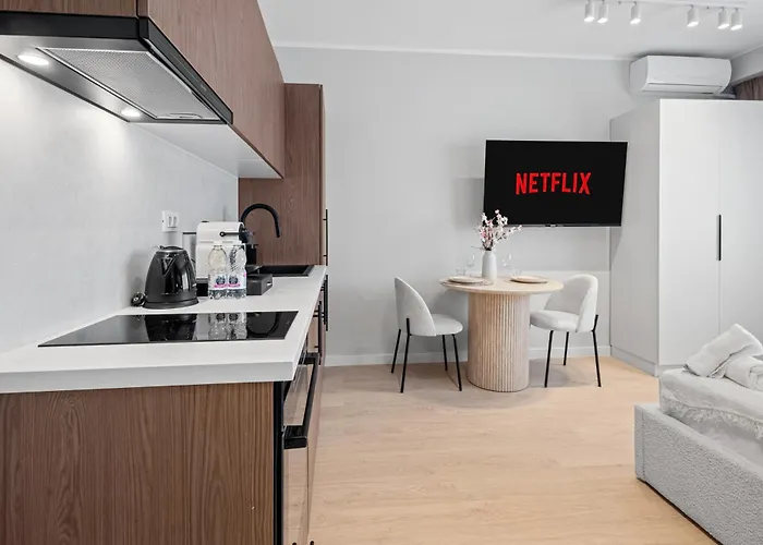 City Center Boutique Design Studio Near Old Town Бухарест