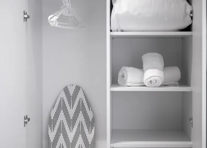 City Center Boutique Design Studio Near Old Town Бухарест